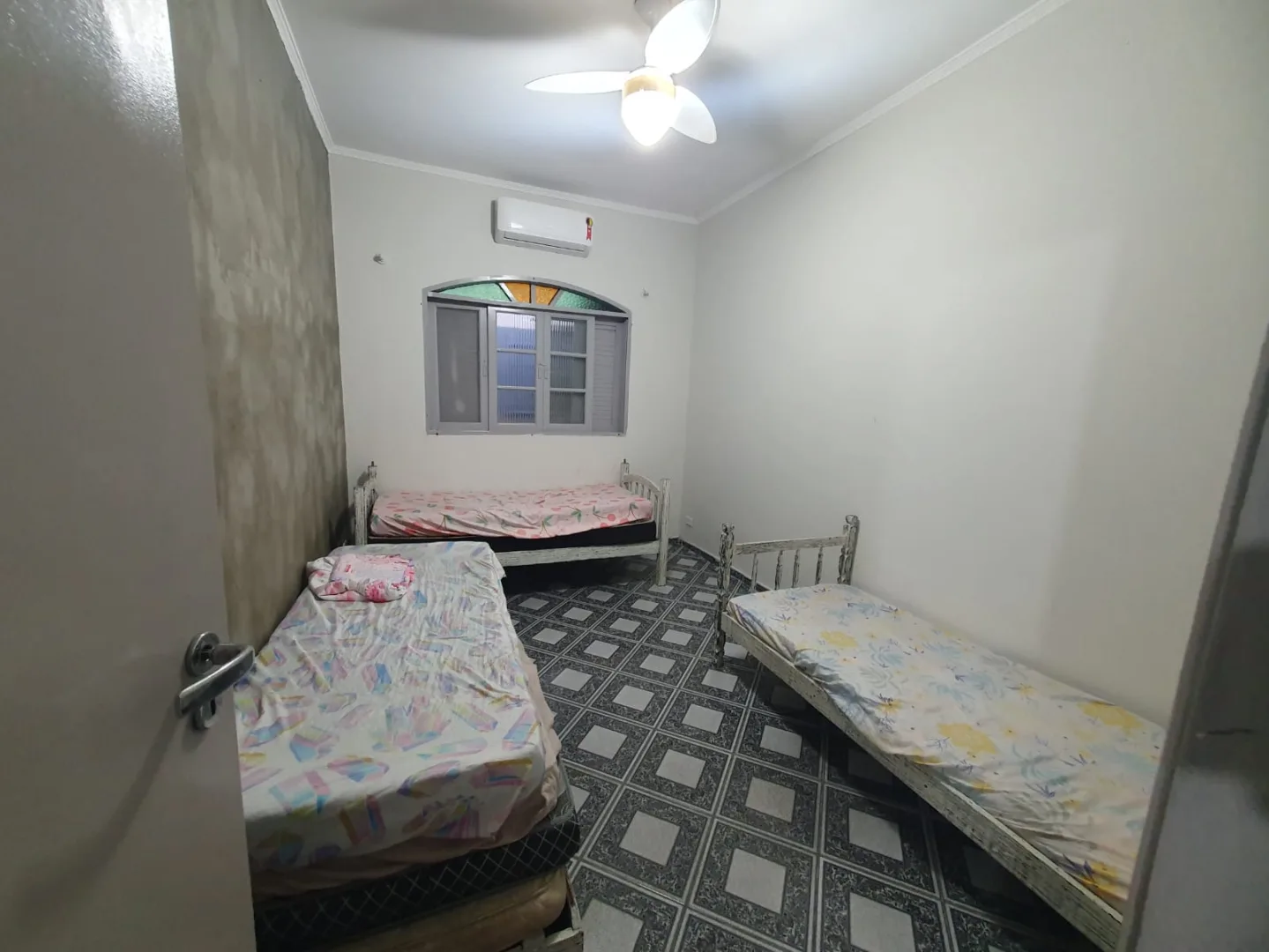 casa isolada no caiçara - foto 1